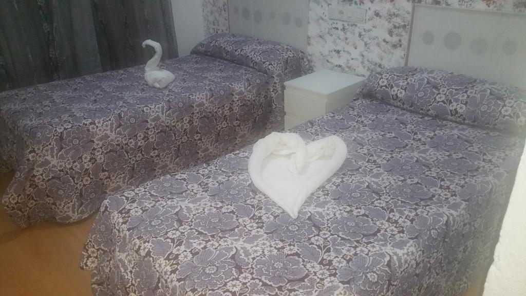 Hostal Lima Valladolid Eksteriør billede