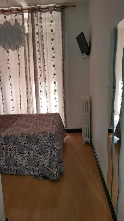 Hostal Lima Valladolid Eksteriør billede