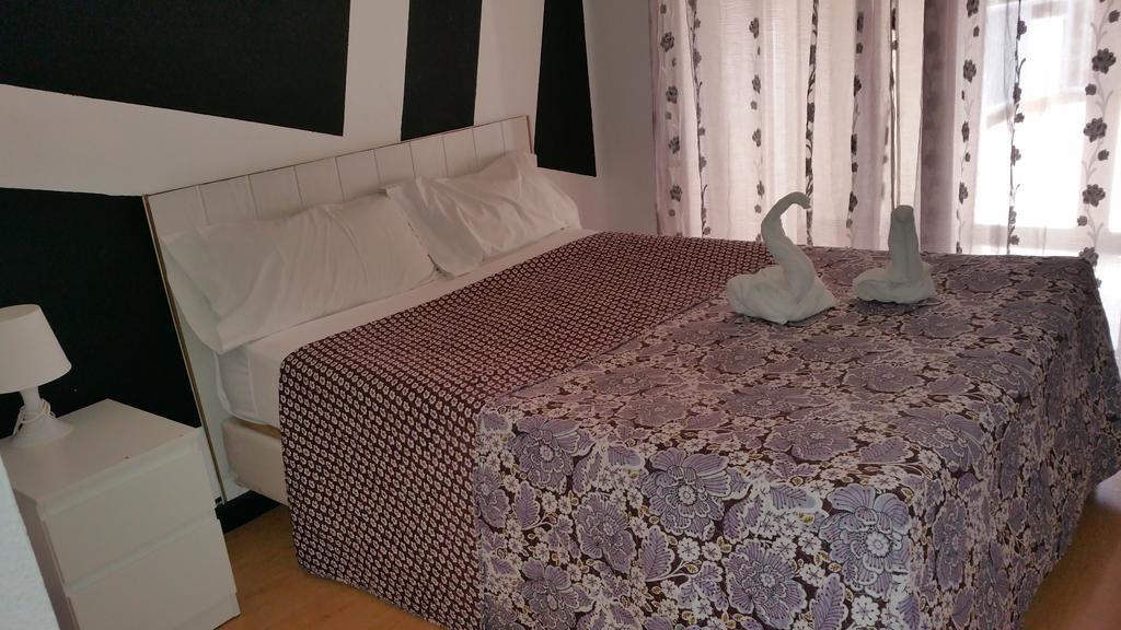 Hostal Lima Valladolid Eksteriør billede