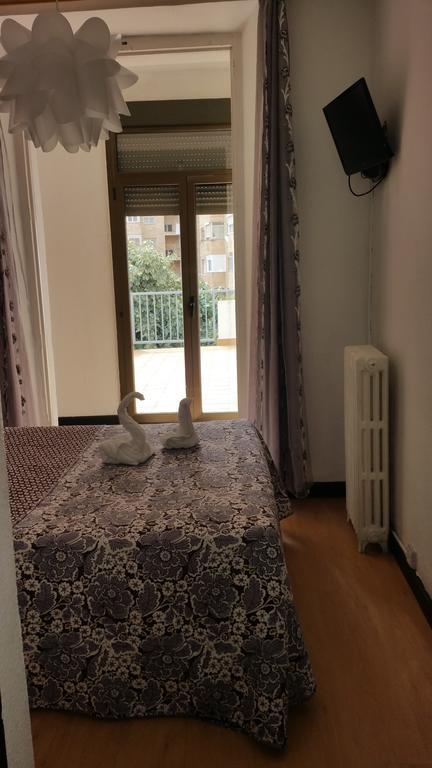 Hostal Lima Valladolid Eksteriør billede