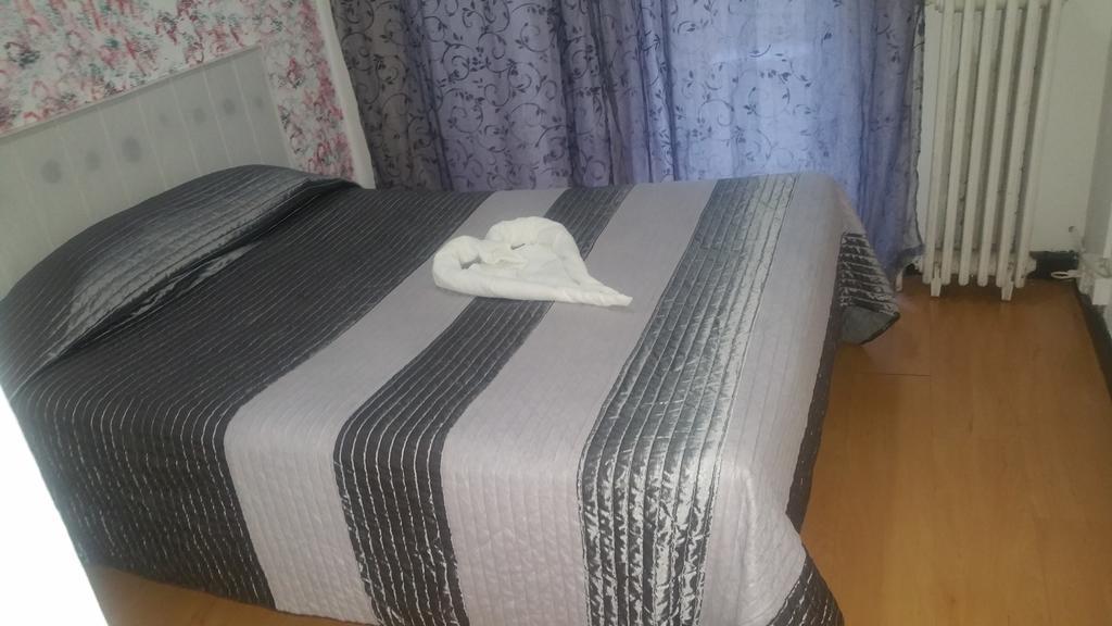 Hostal Lima Valladolid Eksteriør billede