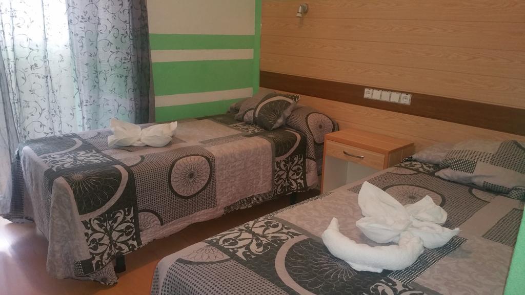 Hostal Lima Valladolid Eksteriør billede