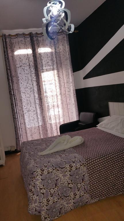Hostal Lima Valladolid Eksteriør billede
