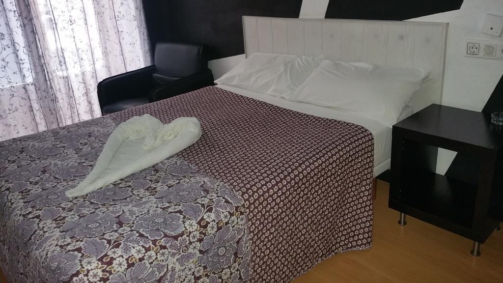 Hostal Lima Valladolid Eksteriør billede