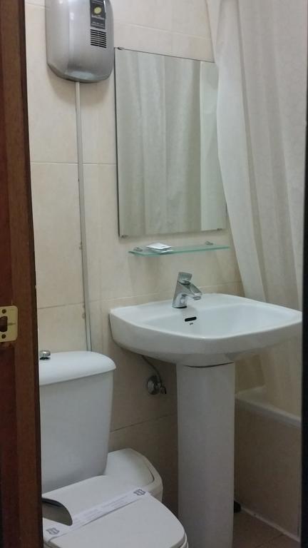 Hostal Lima Valladolid Eksteriør billede